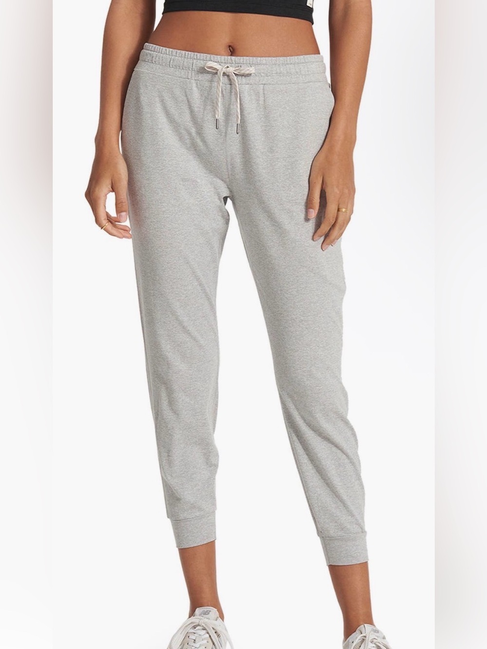 Vuori performance joggers